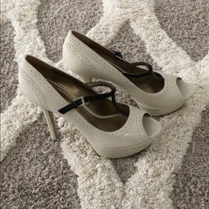 Guess cream heels